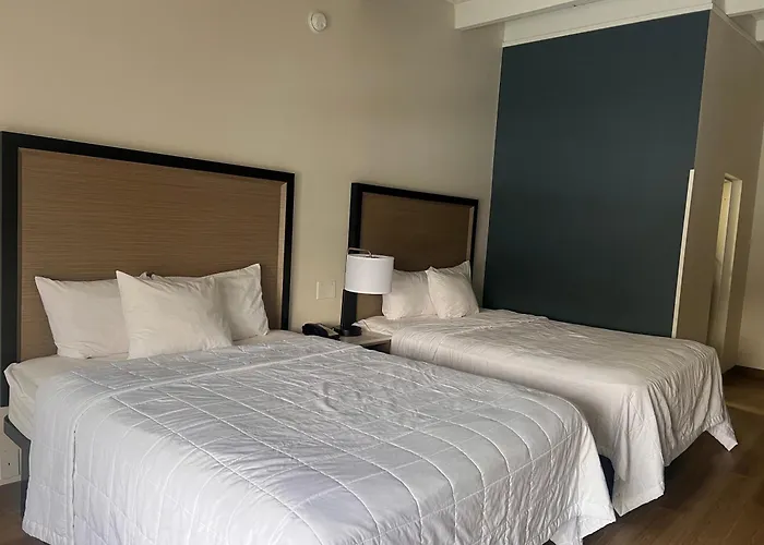 Days Inn & Suites By Wyndham Lexington